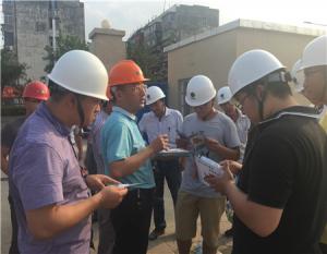 房總集團(tuán)開展“送法律進(jìn)工地、送關(guān)愛惠民工”活動(dòng)