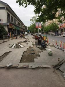 迅速整修違停損壞路面，居民紛紛點贊！