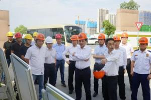 市委常委、常務(wù)副市長楊六順一行調(diào)研公司壟上花苑項目施工安全情況